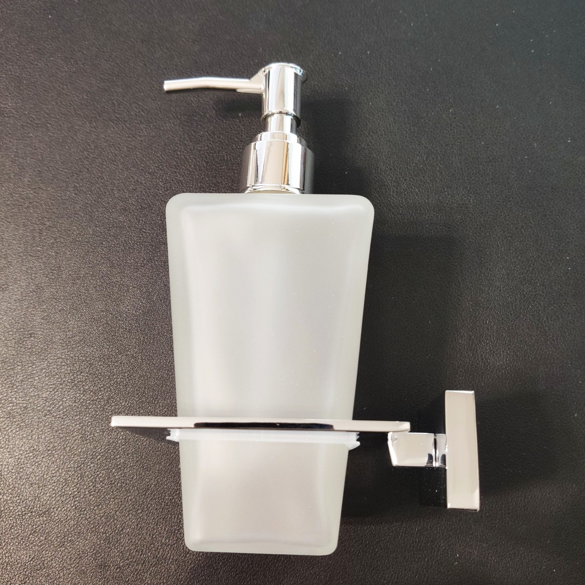 Quadratische Flüssigseifenschale aus Glas von Zurich mit...