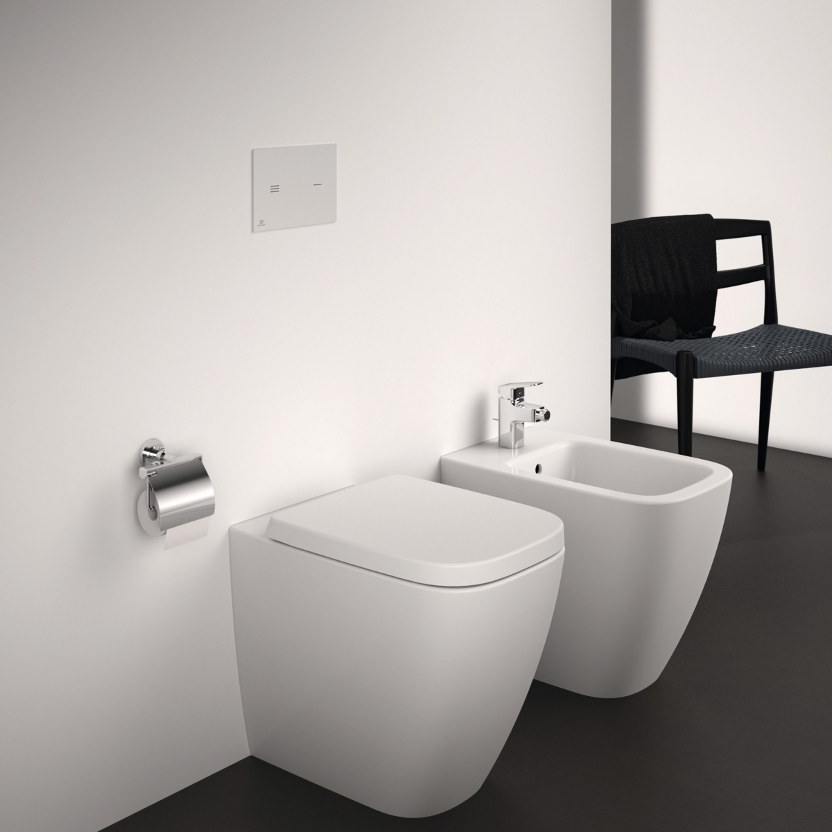 Wc filo muro con scarico traslato LIFE B Ideal standard