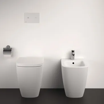 Bidet filo muro con fissaggi nascosti LIFE B Ideal Standard