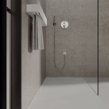 Receveur de douche SOLIO en surface solide lisse blanche mate