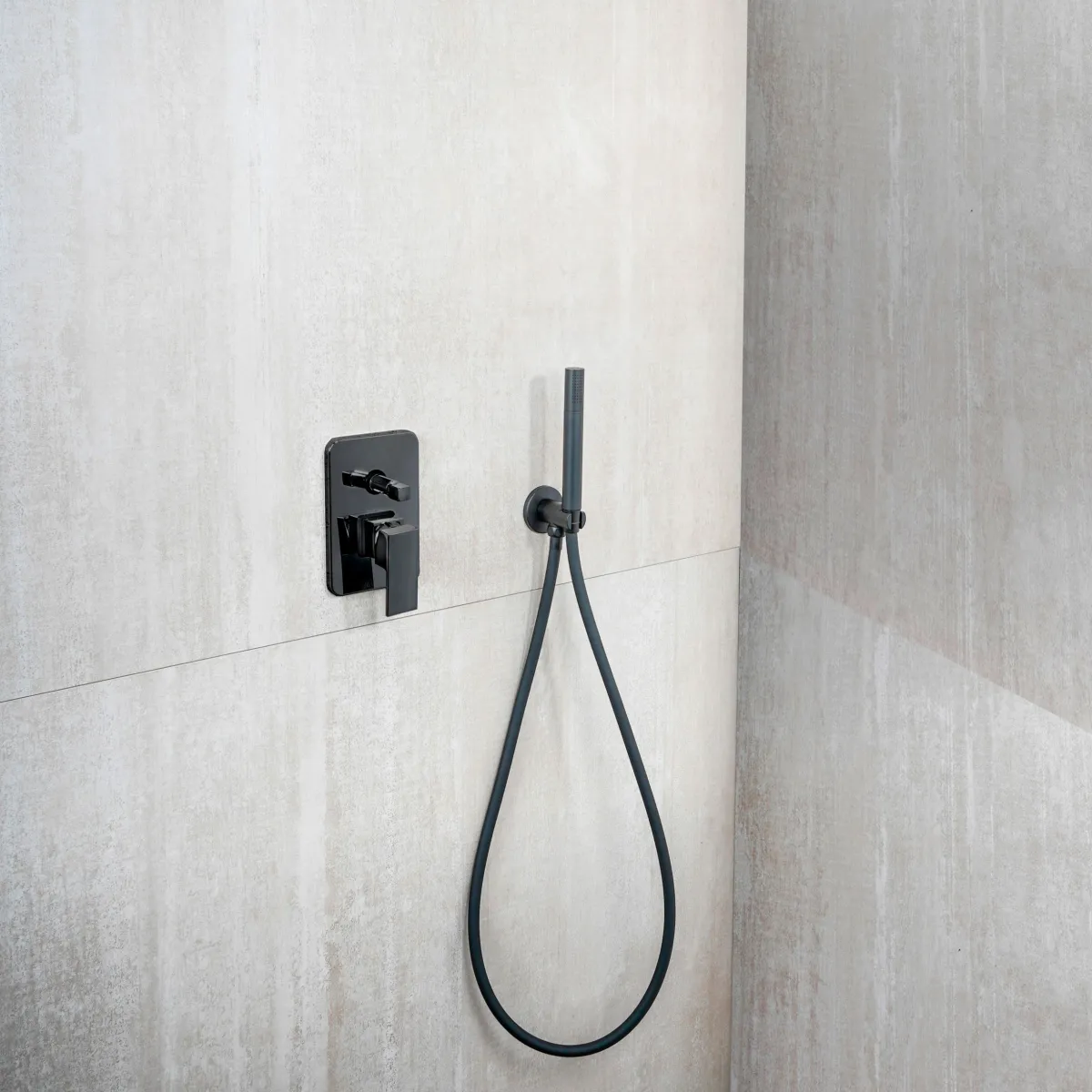 Ensemble pommeau de douche rond noir et support avec...