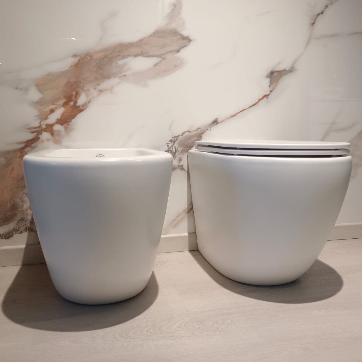 WC et bidet blanc mat avec chasse d'eau cyclonique MOON