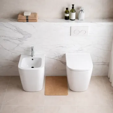 Quadratische, wandhängende Toilette und Bidet | New Legend