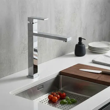 Rubinetto miscelatore da cucina quadro cromato Slim