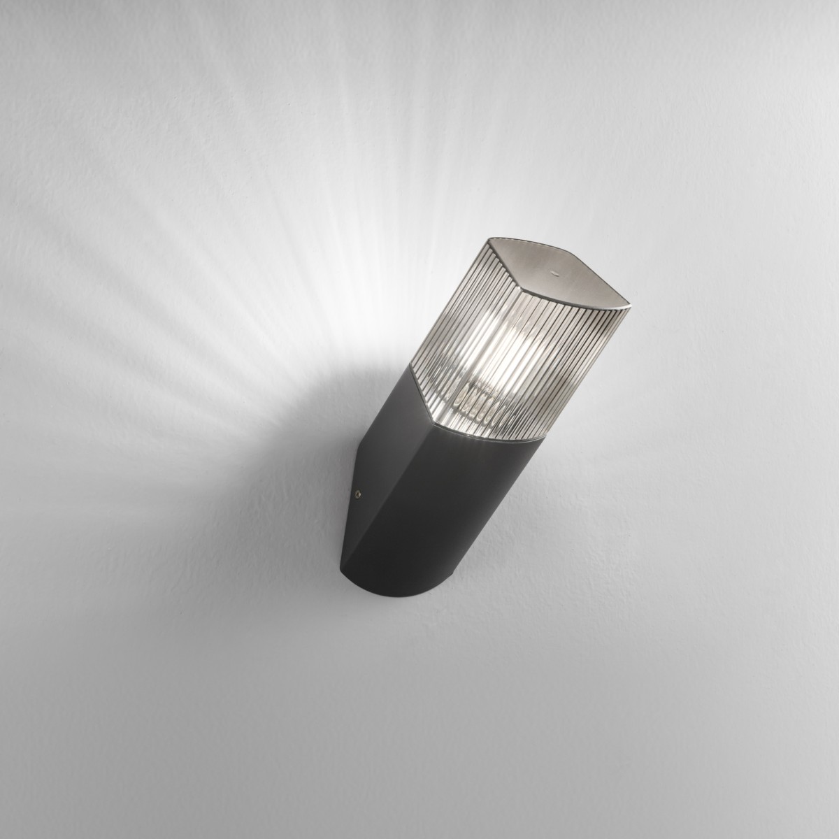 APPLIQUE 45° DARK ANTRACITE/FUME' 1XE27 IP54 10,6X28,6CM