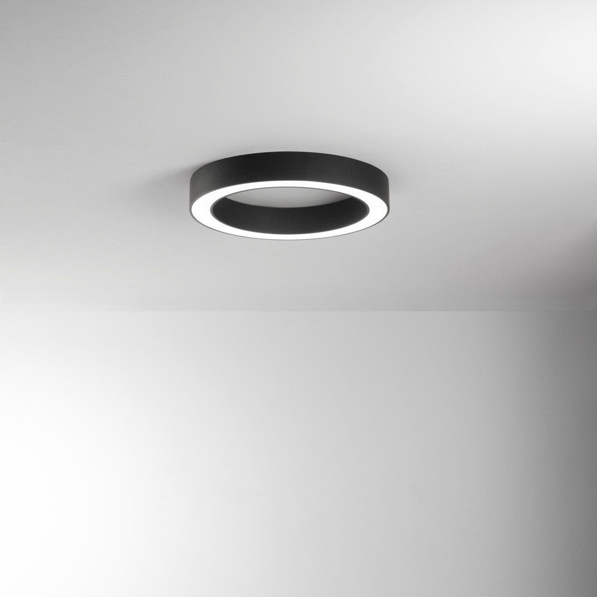 PLAFONIERA LED DEMOS NERA 60W 6600LM CCT 60X8,5CM