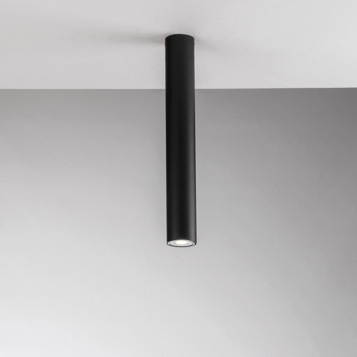 Plafonnier rond noir FLUKE 1XGU10 5,5 x 5,5 x 40 cm