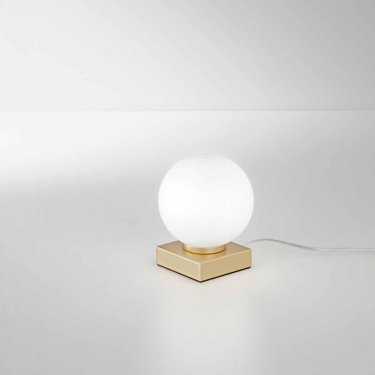 TABLE ENOIRE GOLD TABLE 1XE14 14X14X17,5CM