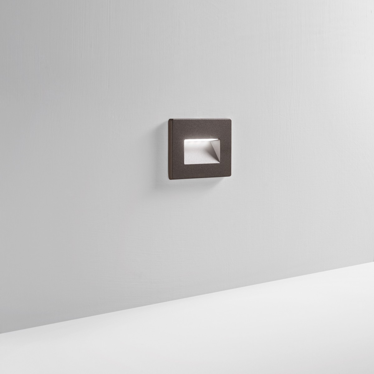 STRATOS 503 BRONZE IP65 COUVERCLE 11X8CM