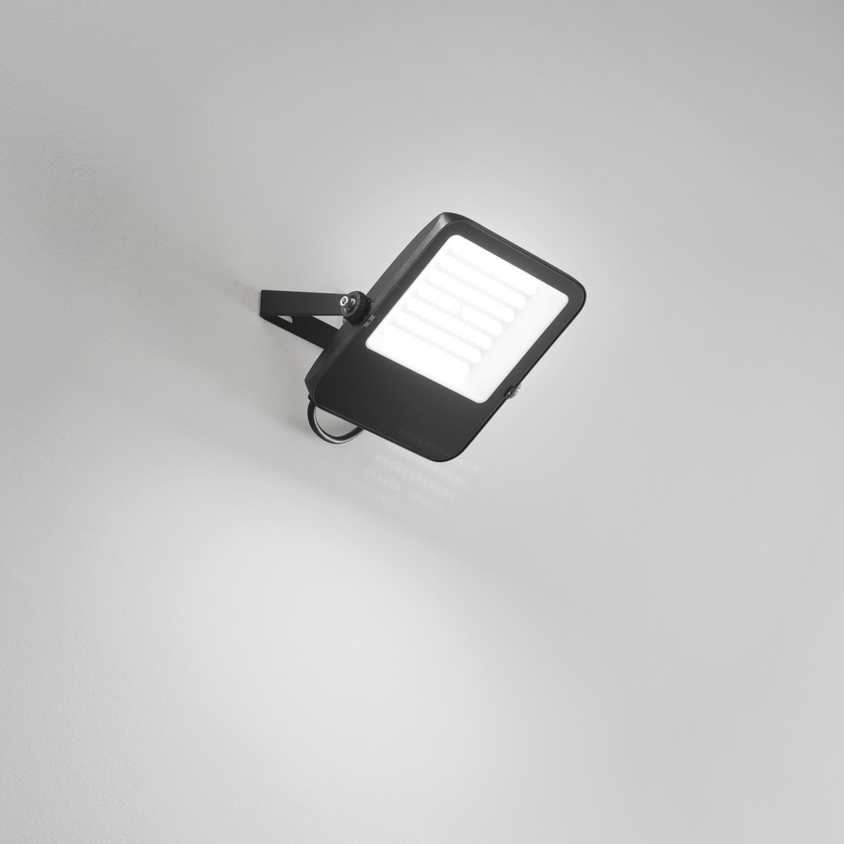 PROIETTORE LED TAURUS NERO 70W 8400LM 6500K IP65...