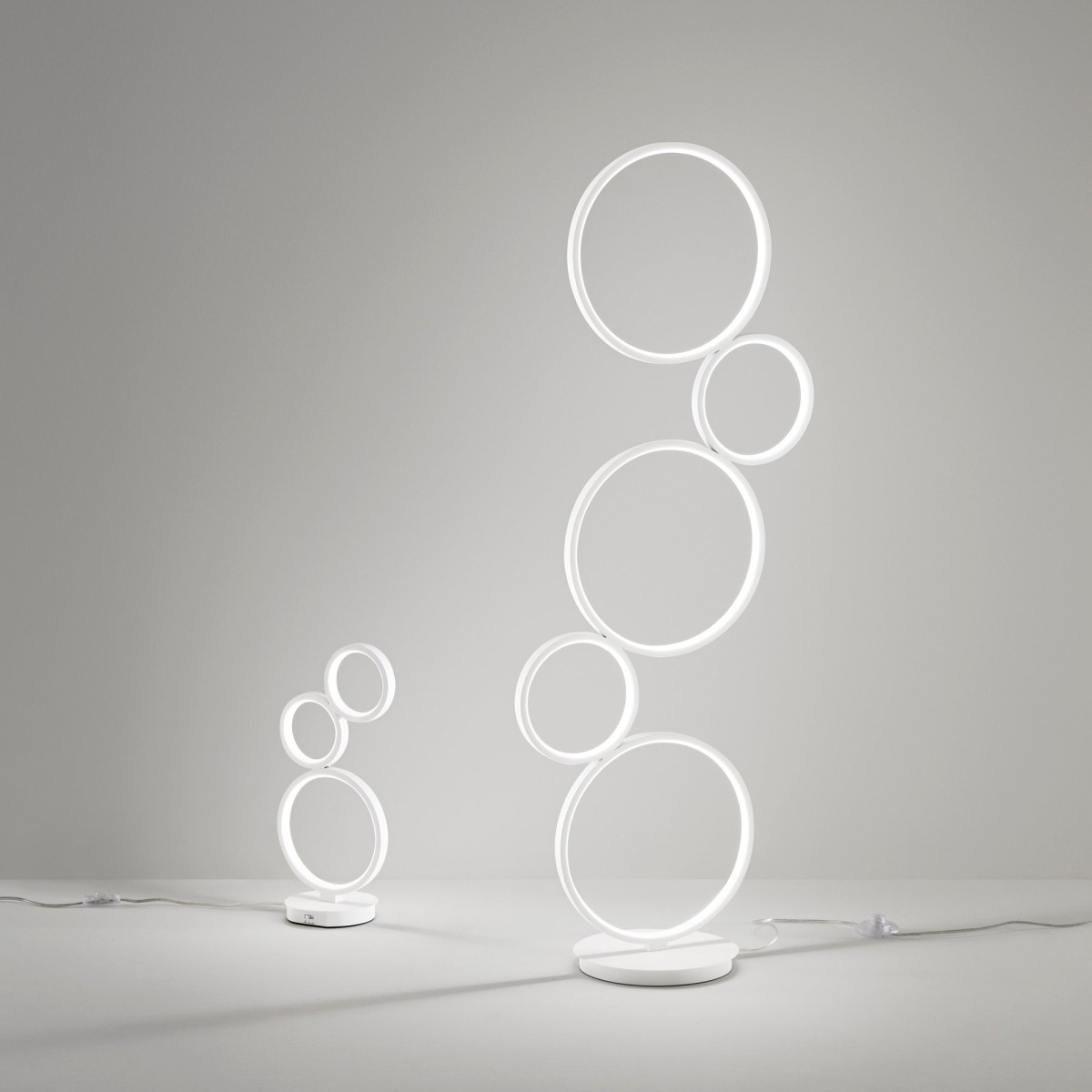 Lampadaire LED blanc Fredy 36 W 4080 lm 46,3 x 25 x 117 cm
