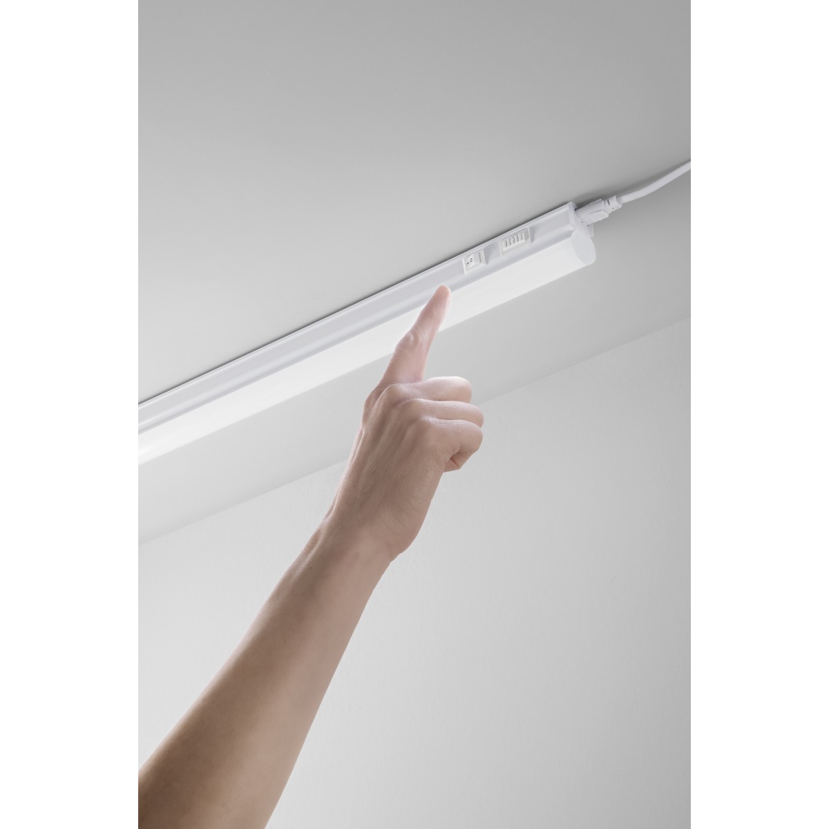 Applique murale LED CCT extra-plate de différentes...
