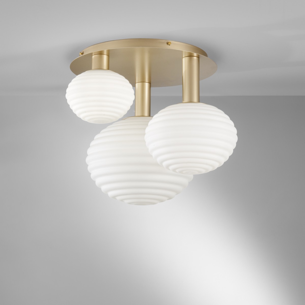 PLAFONIERA RIPPLE ORO 3XE27 53,5X39X48CM
