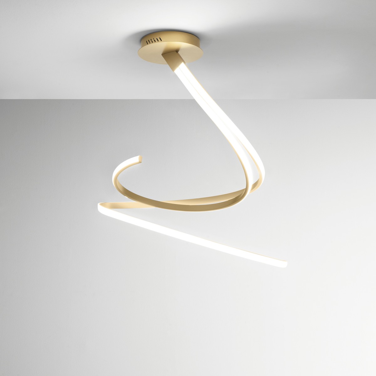 Plafonnier LED KINETIC GOLD 40W 5440LM CCT 60X4X58CM