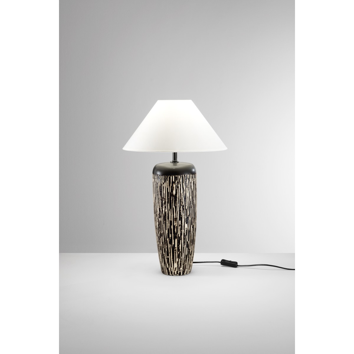 SAVANA BRAUN-WEISSE KERAMIKLAMPE 1XE27 GESTELL D35X58,8CM...