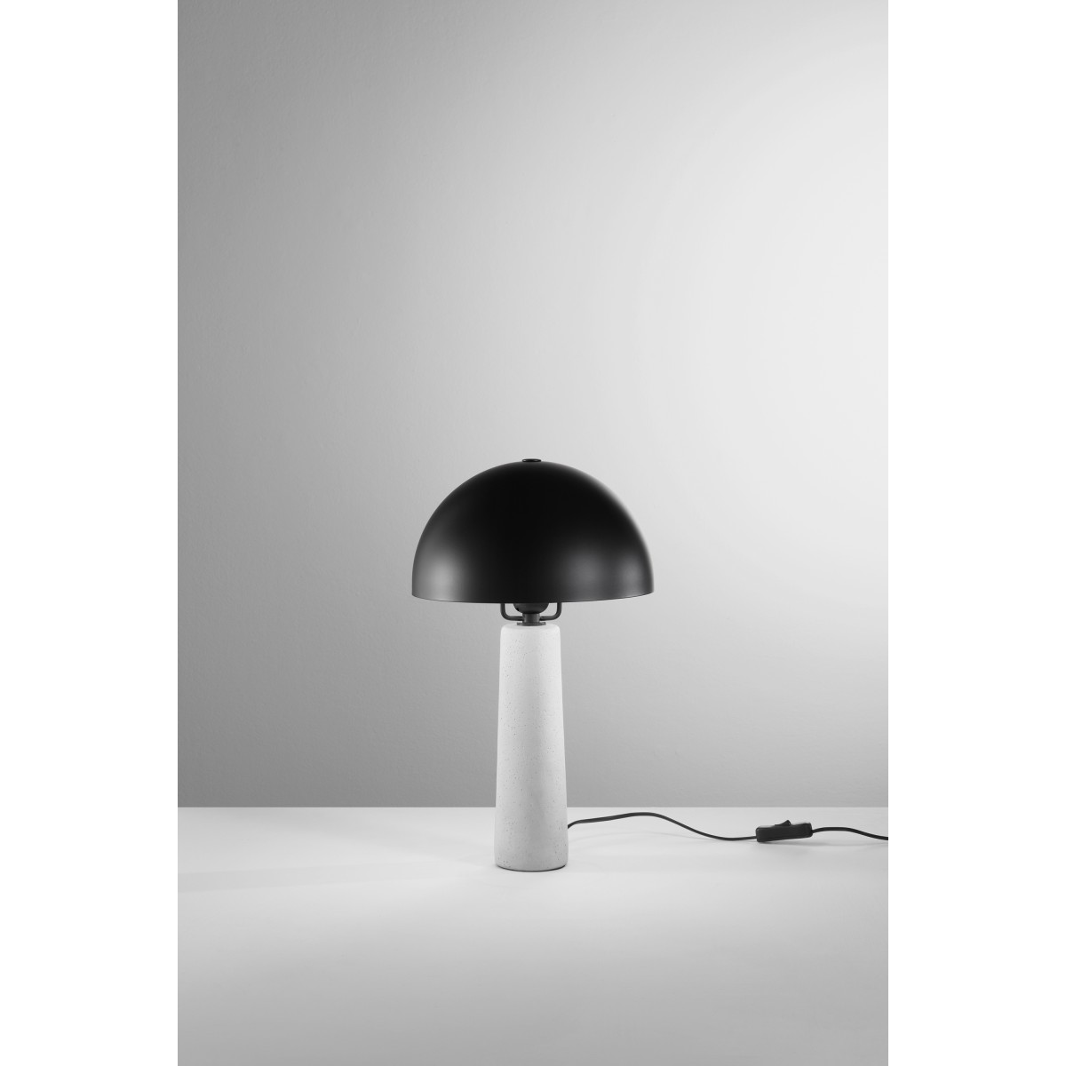 Lampe Vitruvo en céramique noire, dimensions totales D25...