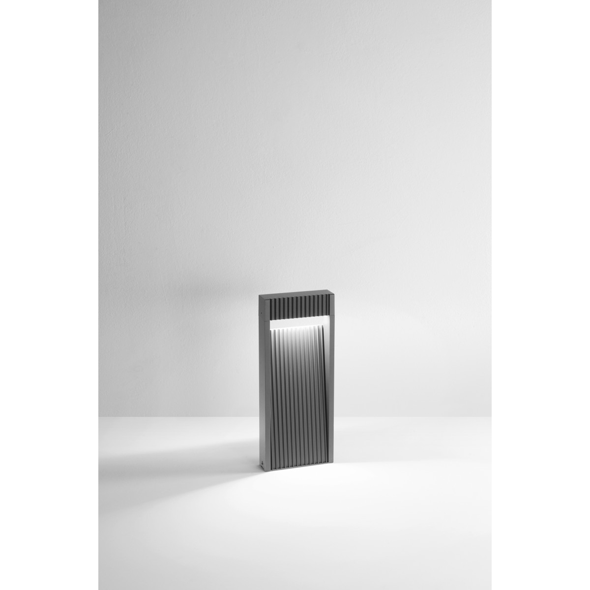 PALO LUMINA ANTRACITE 11W 1400LM 3000K IP65 16,4X4,7X40CM