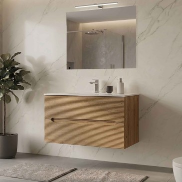 Meuble de salle de bain suspendu en chêne cannelé avec miroir et éclairage assortis