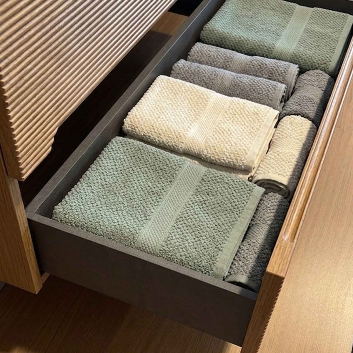 Mobile bagno sospeso rovere farnia cannettato specchio e...