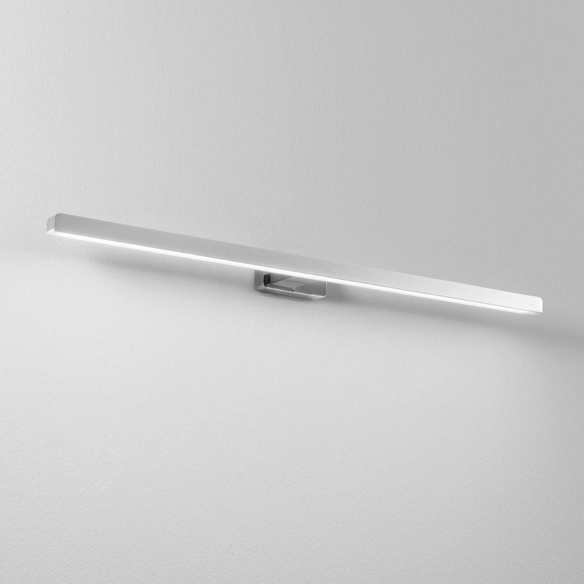 APPLIQUE LED LANCER CROMO FISSAGGIO PARETE/SPECCHIO 13W...
