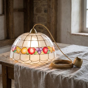 Pendentif en nacre orné de fruits | Mondialshop