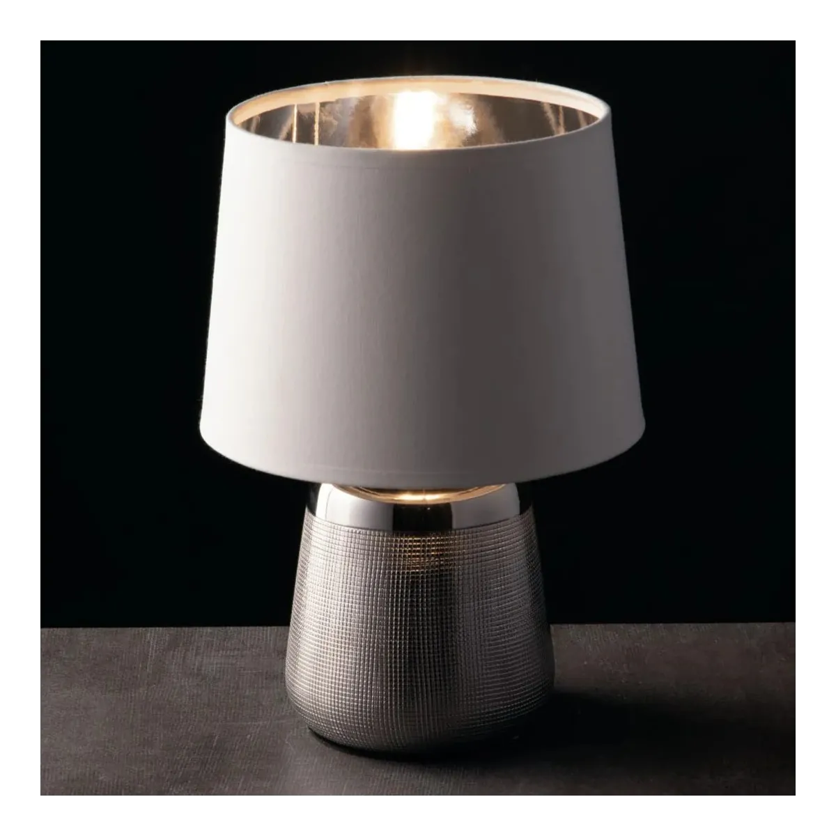 Lampada da tavolo o comodino silver