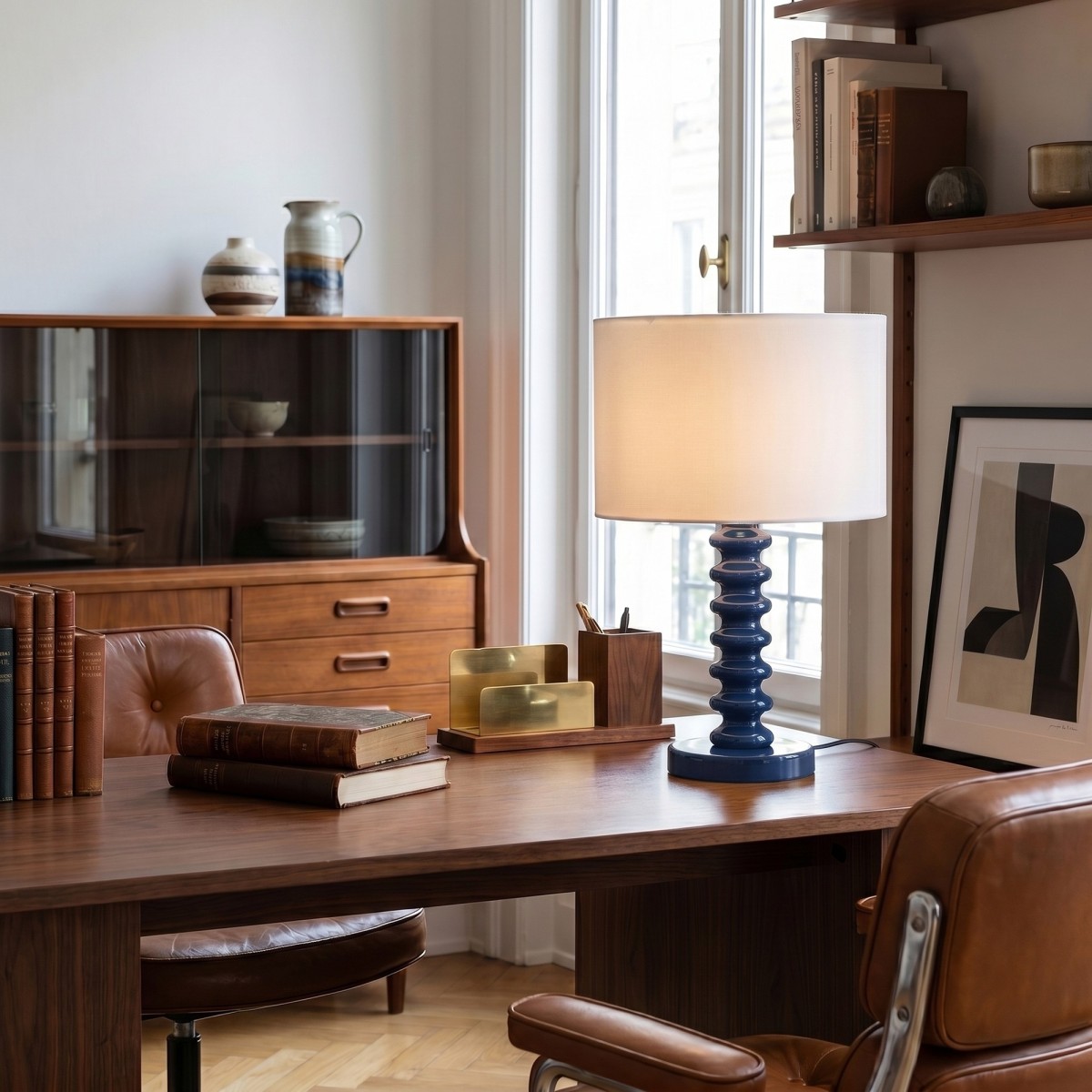 Lampe de table en velours blanc et métal | Mondialshop