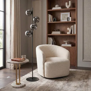 lampada da terra moderna dotata di quattro attacchi G9, ideale per valorizzare con stile soggiorni e zone living.