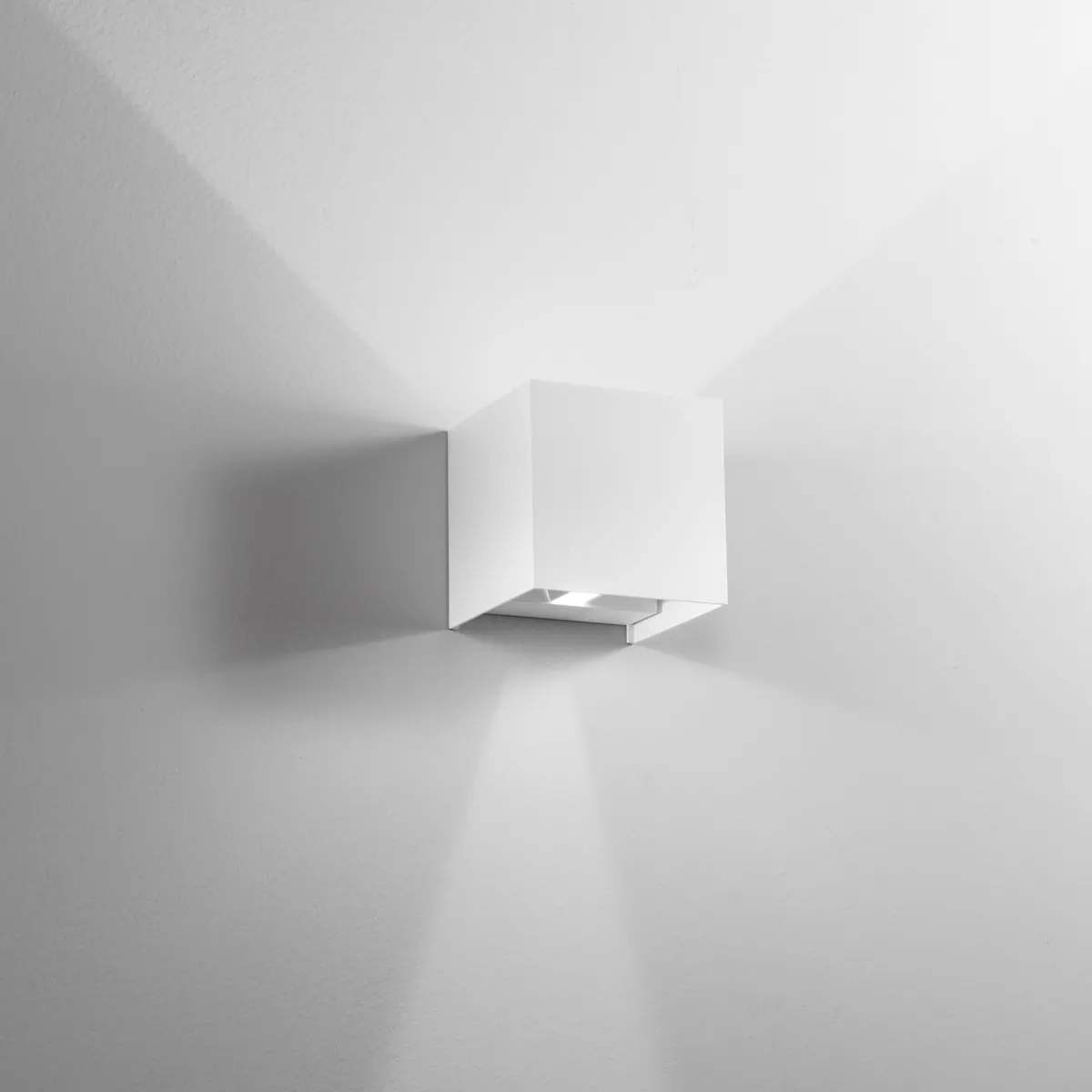 LED-Wandleuchte mit Dual-Emission in 4 Farben | Mondialshop