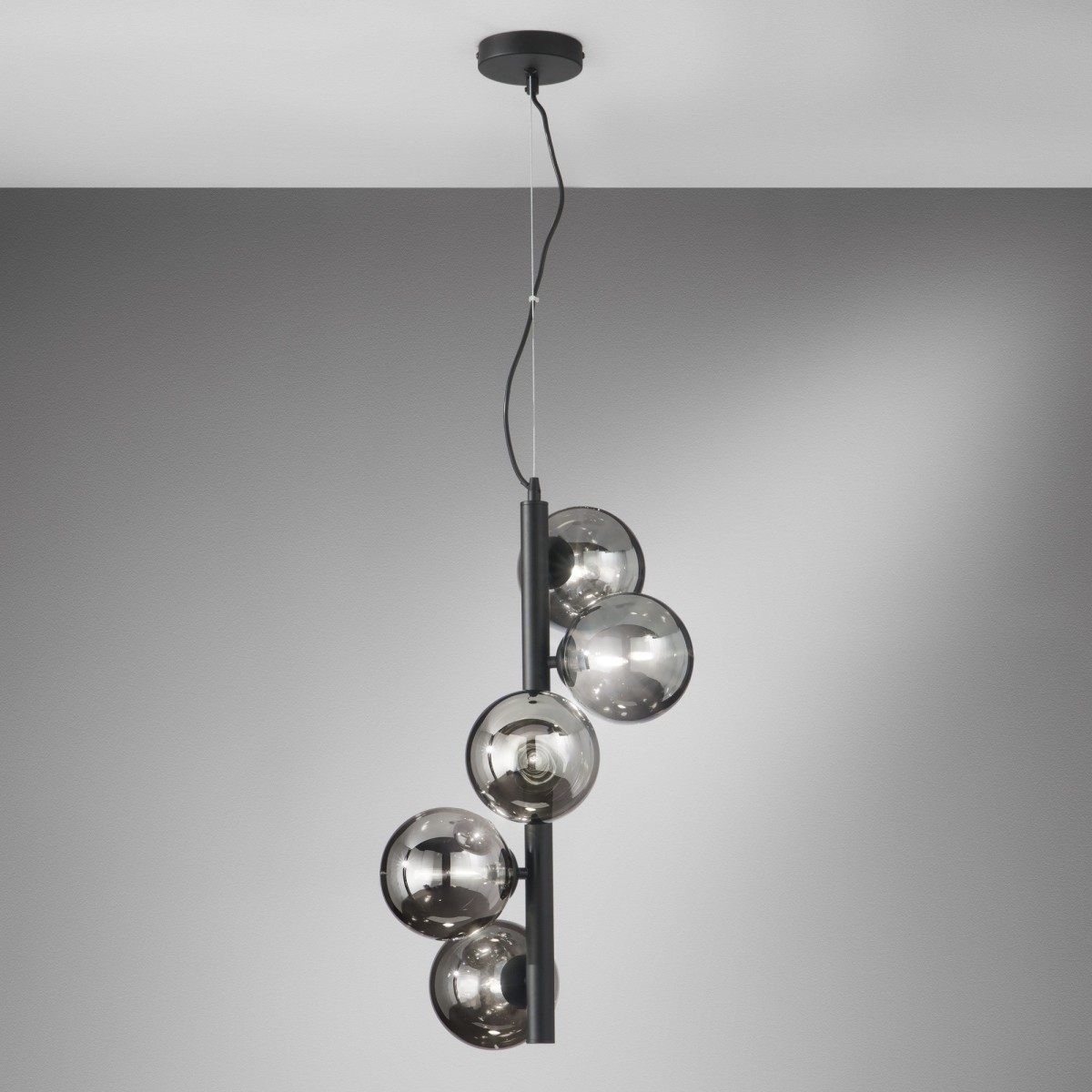 5XG9 Pendelleuchte aus Messing oder Schwarz | Mondialshop