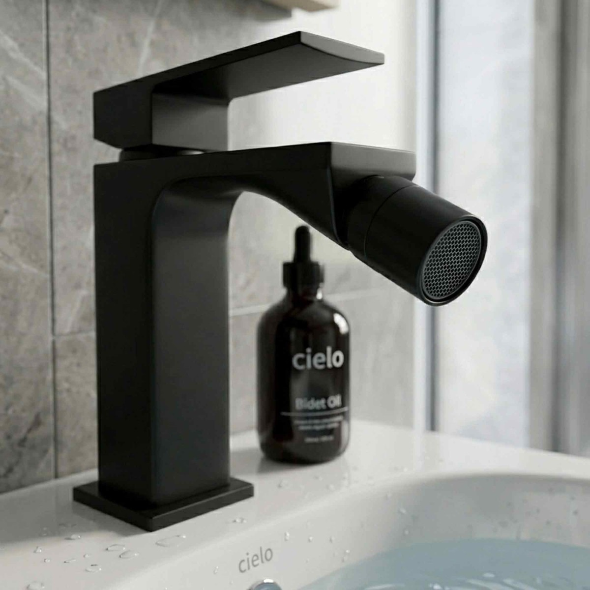 Robinet de bidet carré noir TBOLD Design minimaliste noir