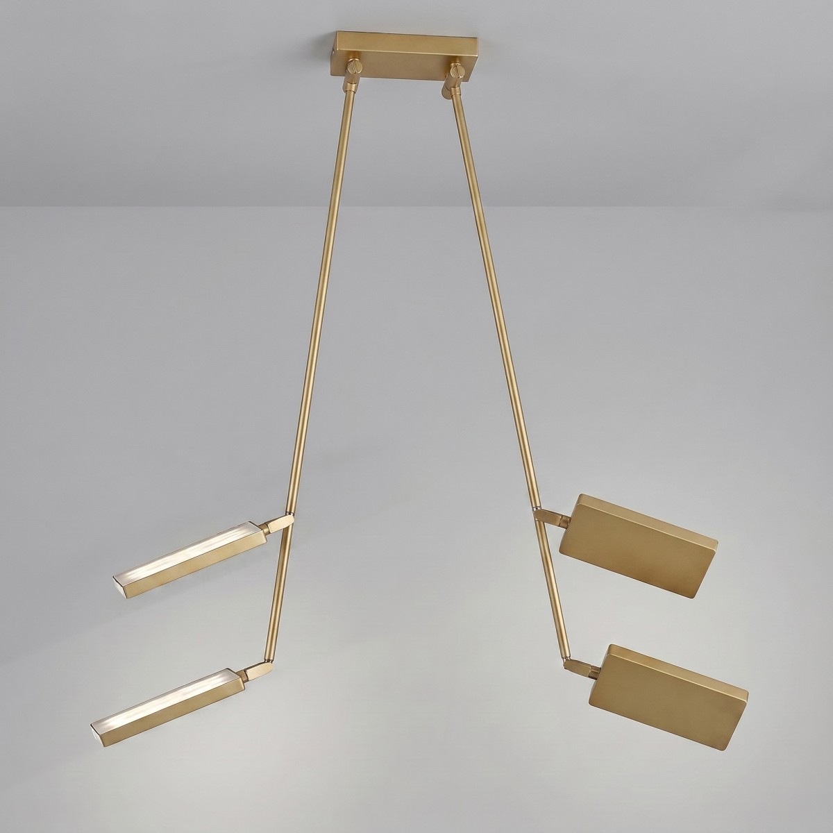 plafoniera LED orientabile in 4 colori, progettata per...