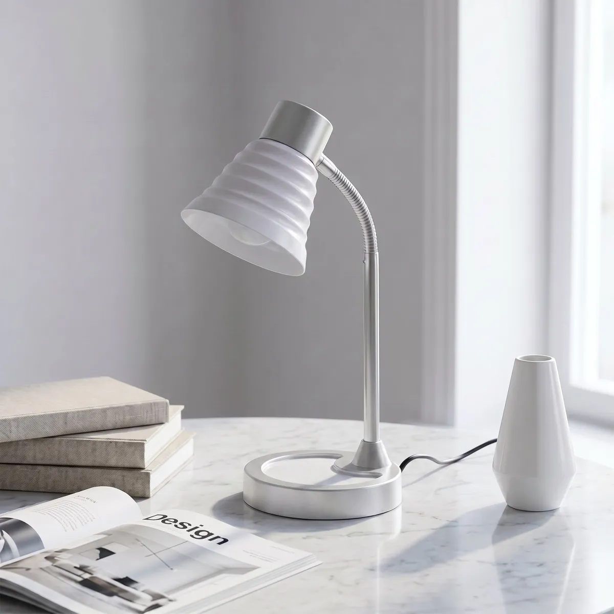 lampada moderna orientabile perfetta per creare giochi di...