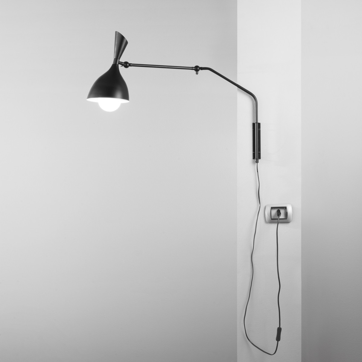 Applique da Parete E27 Nera o Bianca | Mondialshop