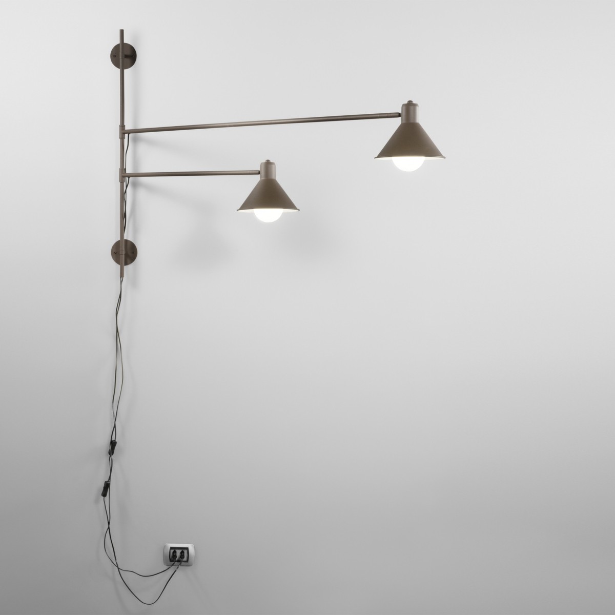 Applique Regolabile a 2 Bracci E27 | Mondialshop