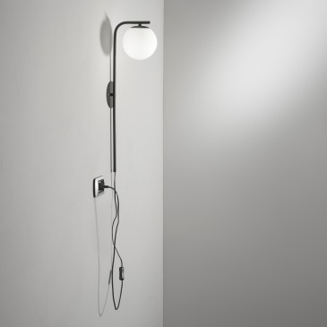 Moderne E14-Wandleuchte in Gold, Schwarz oder Weiß | Mondialshop