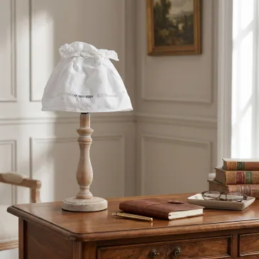 Klassische Holzlampe mit...