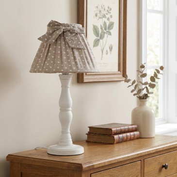 Lampada da Tavolo Classica Adatta per salotti e cameretta In legno naturale con paralume beige decorato E27