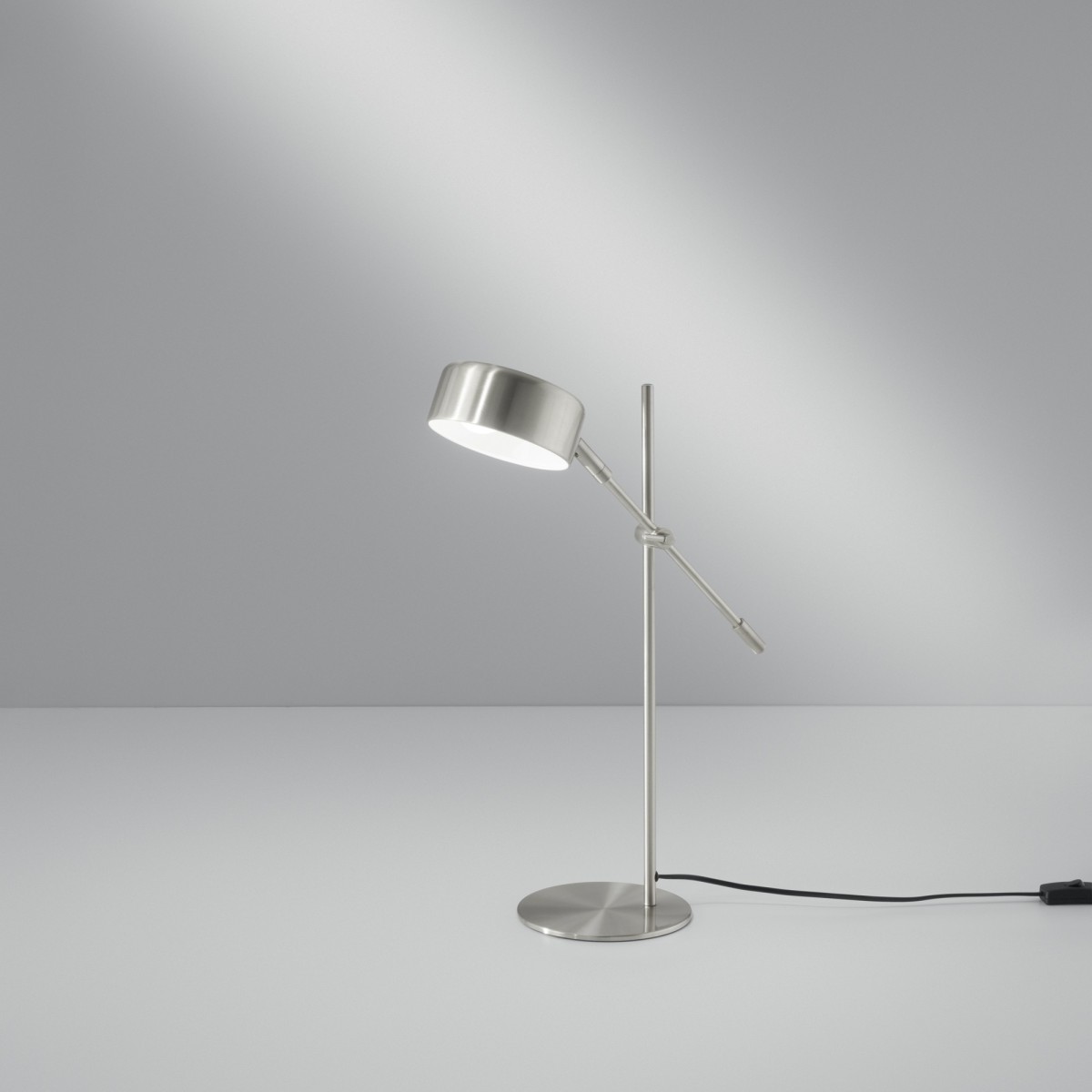 Lampe de table moderne et réglable | Mondialshop