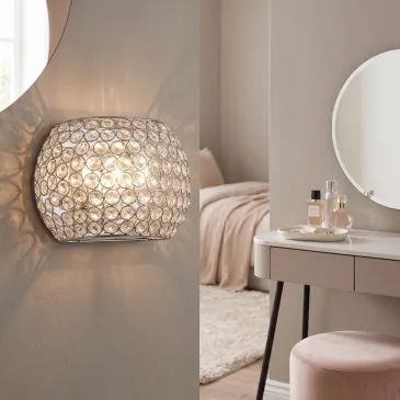 Un elemento di design luminoso che arreda le pareti con stile contemporaneo.
