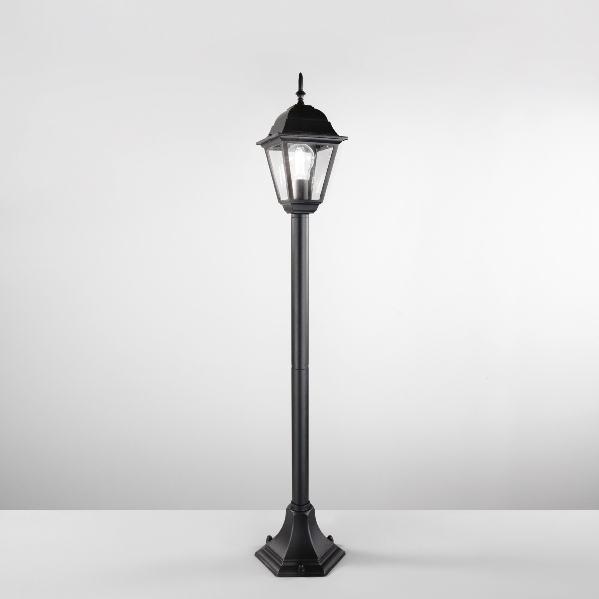 Lampadaire extérieur noir et blanc | Mondialshop